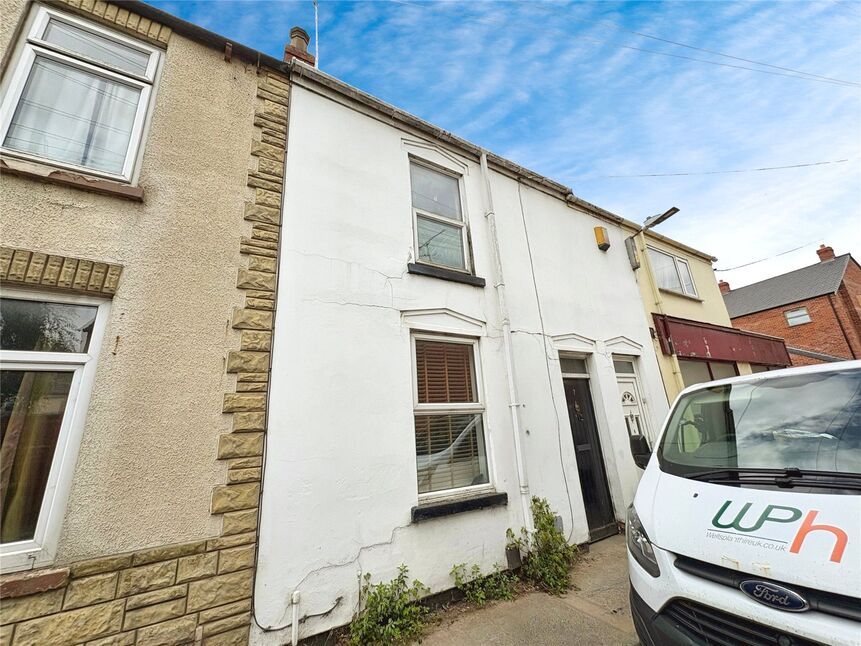 2 bedroom Mid Terrace House for sale