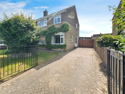 Sunfield Crescent, 3 bedroom Semi Detached House for sale, £225,000