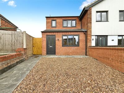 Beverley Grove, 2 bedroom Semi Detached House to rent, £1,050 pcm