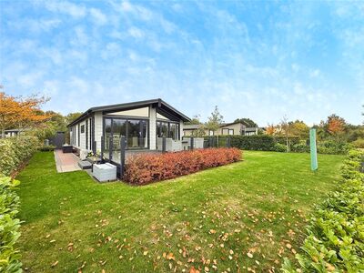 3 bedroom Detached Property for sale