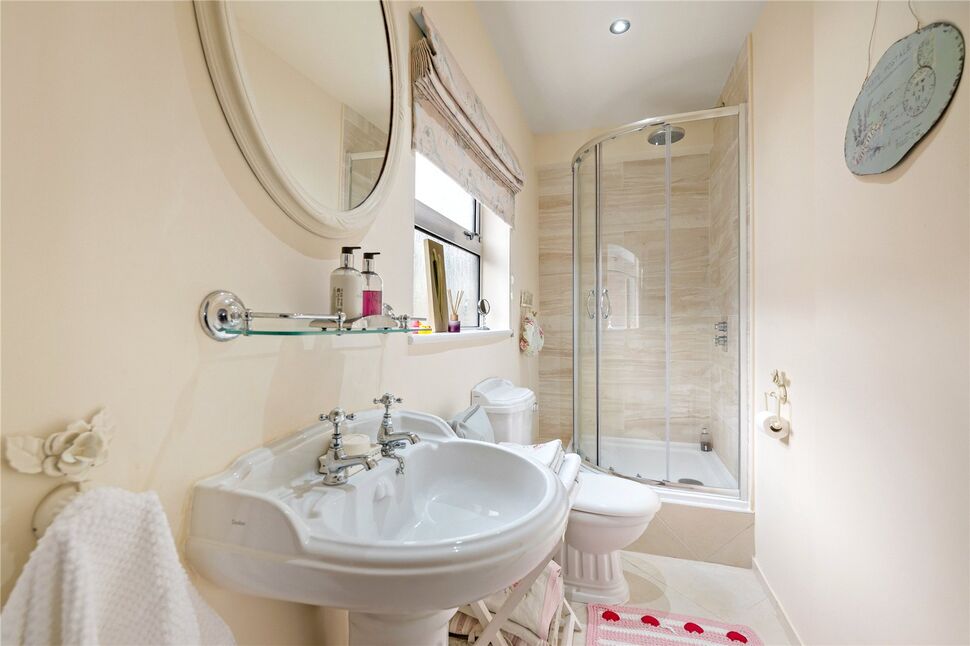 En-Suite Bathroom
