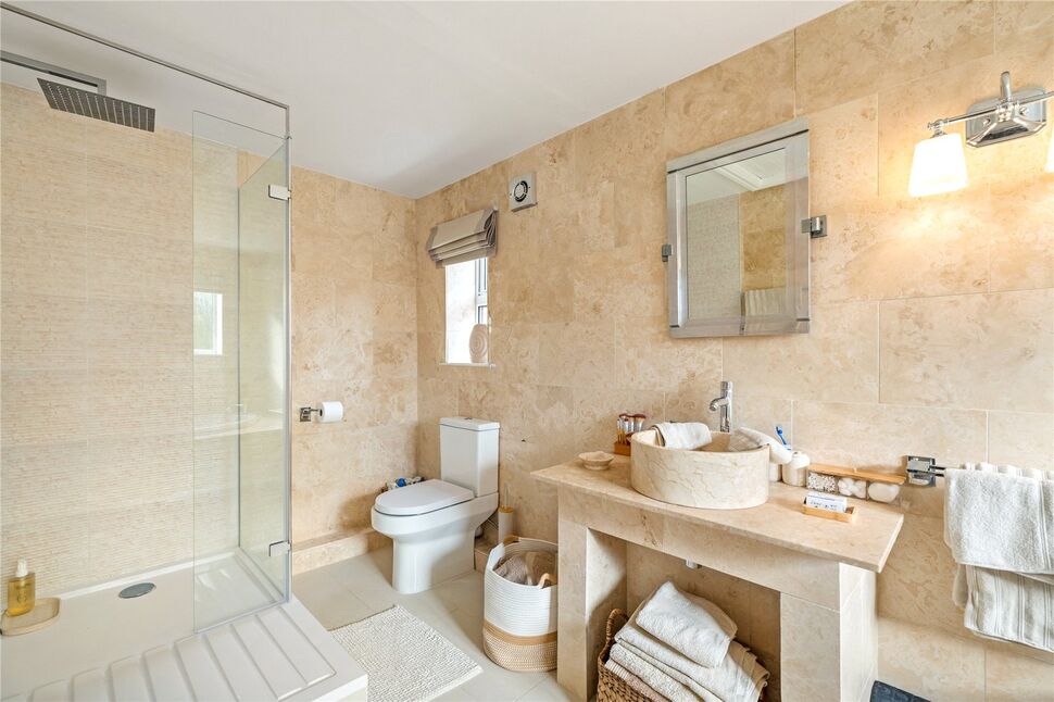 En-Suite Bathroom