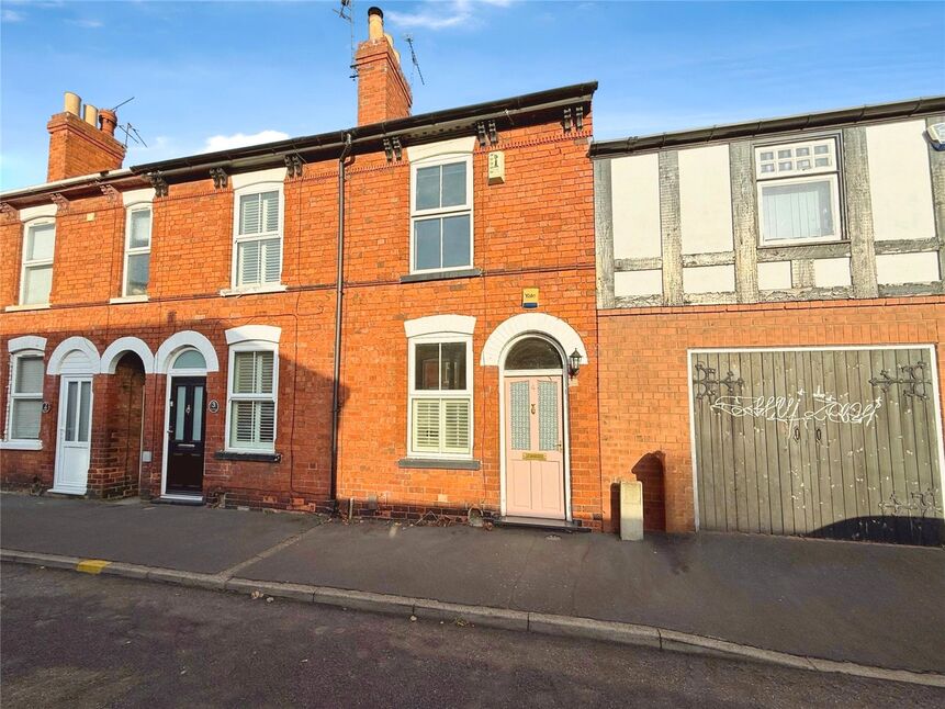 Main image of 2 bedroom End Terrace House for sale, Weir Street, Lincoln, Lincolnshire, LN5