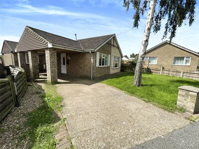 Church View Crescent, 3 bedroom Detached Bungalow to rent, £1,275 pcm