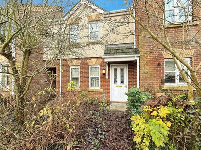 Sawmill Lane, 2 bedroom Mid Terrace House for sale, £115,000