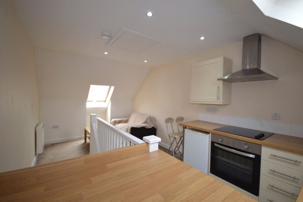 1 bedroom Mid Terrace House to rent