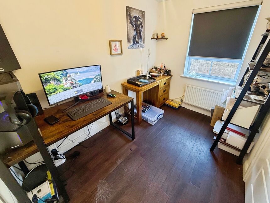 Bedroom 4 / Study