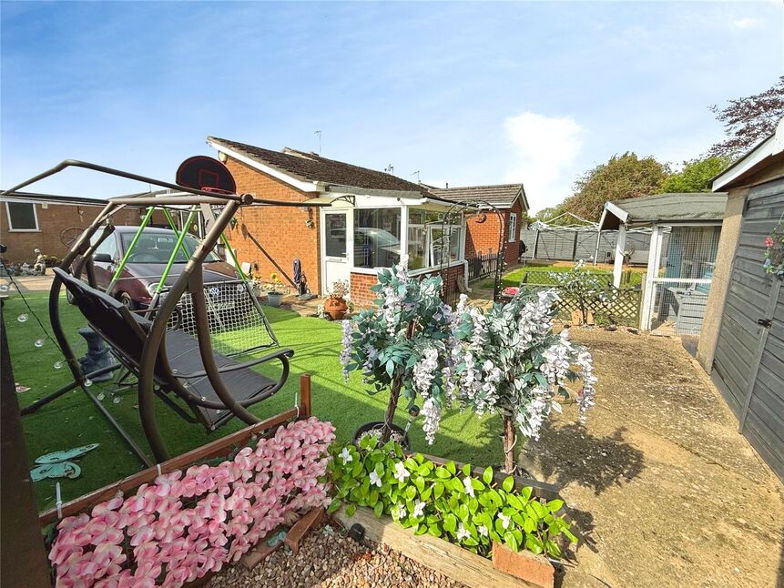 6 bedroom Detached Bungalow for sale