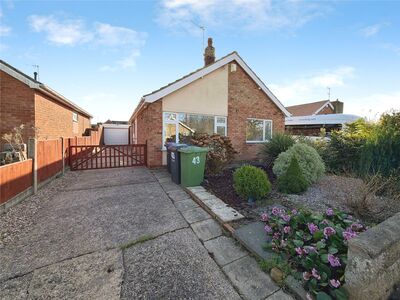 2 bedroom Detached Bungalow for sale