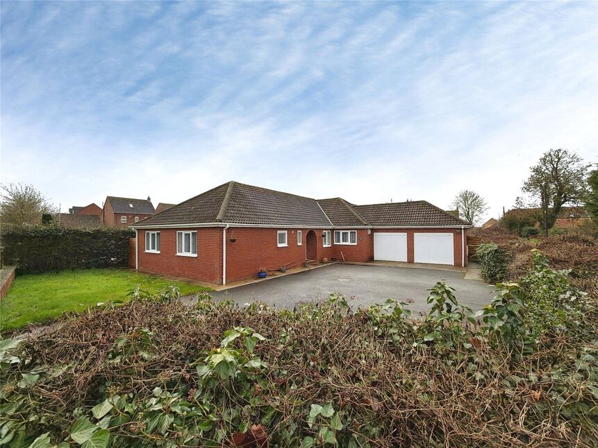 Main image of 5 bedroom Detached Bungalow for sale, Horncastle Road, Bardney, Lincolnshire, LN3