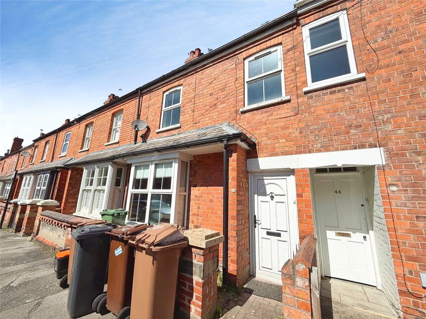 Main image of 4 bedroom Mid Terrace House for sale, Cecil Street, Lincoln, Lincolnshire, LN1