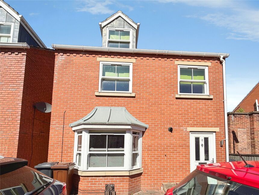Main image of 2 bedroom Flat for sale, Robey Court, Robey Street, Lincolnshire, LN5
