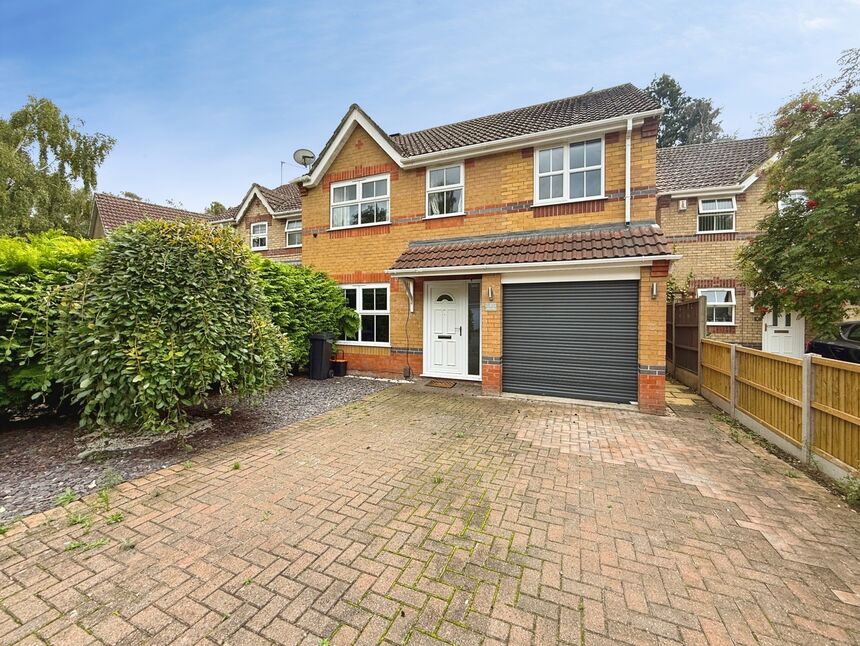 4 bedroom Detached House for sale