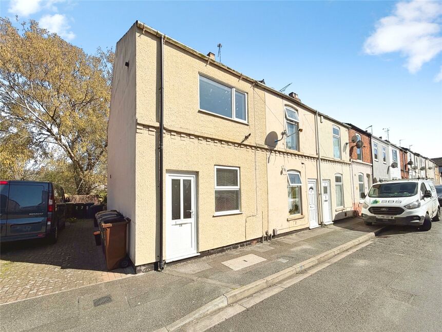 2 bedroom End Terrace House for sale
