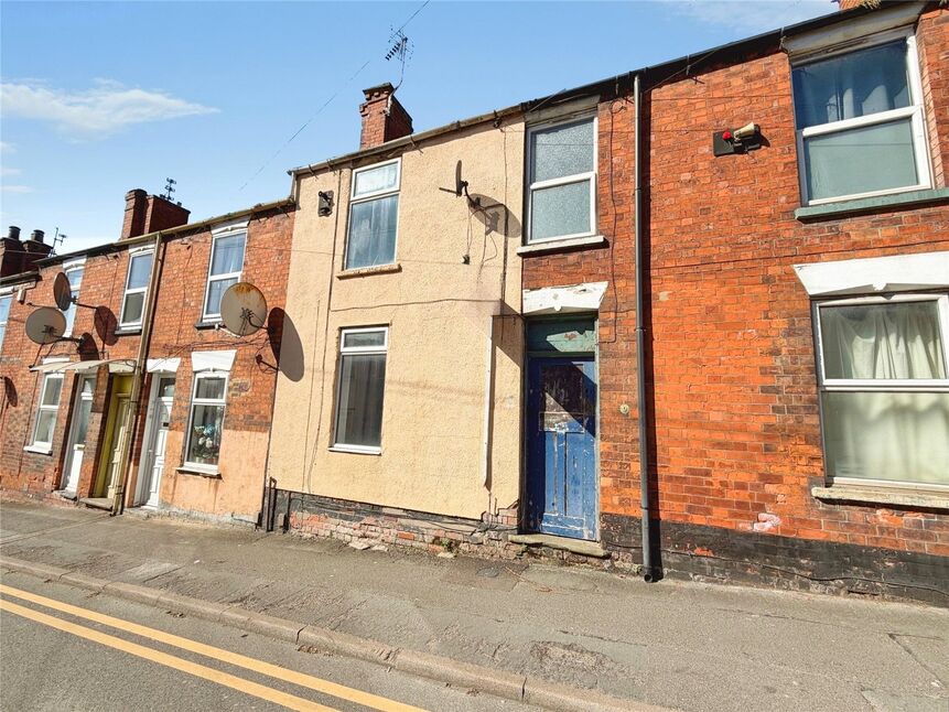 2 bedroom Mid Terrace House for sale