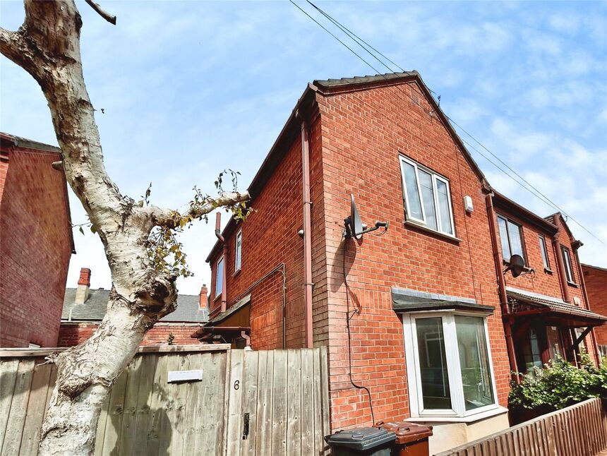 Main image of 2 bedroom House to rent, Queen Street, Lincoln, Lincolnshire, LN5