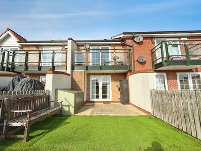 2 bedroom Mid Terrace House for sale