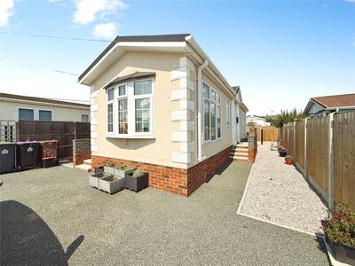 Ambleside Park, 2 bedroom Detached Property for sale, &pound;135,000