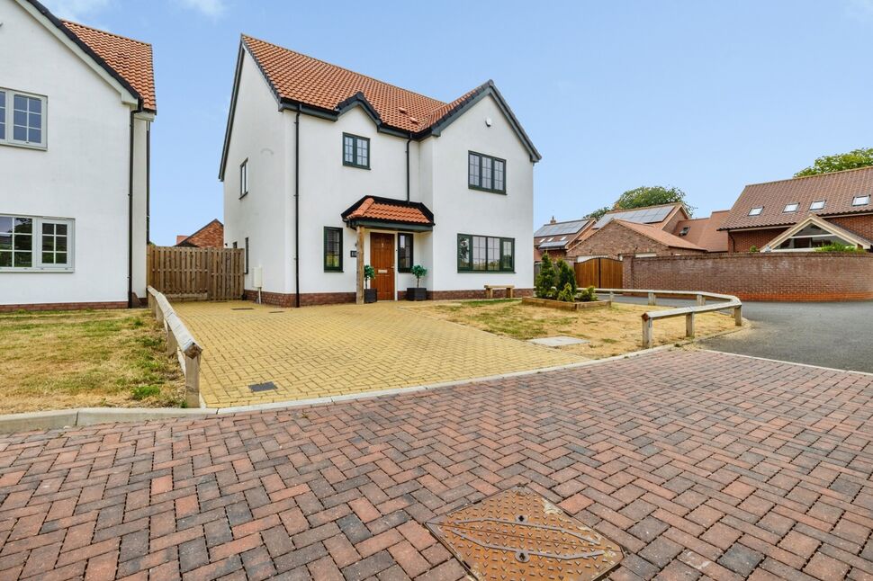 Main image of 3 bedroom Detached House for sale, The Orchard, Sturton By Stow, Lincolnshire, LN1