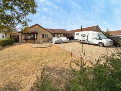 4 bedroom Detached Bungalow for sale
