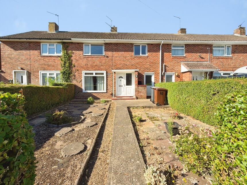 Main image of 3 bedroom Mid Terrace House for sale, Stapleford Avenue, Lincoln, Lincolnshire, LN2