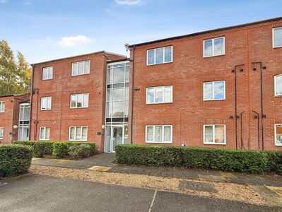 2 bedroom Flat for sale