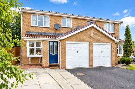 3 bedroom Semi Detached House to rent
