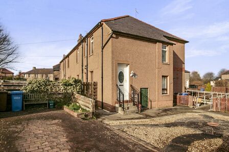 Cardross Avenue, 3 bedroom Flat to rent, &pound;1,150 pcm