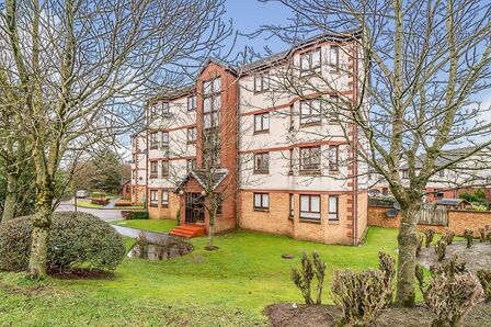 Waverley Crescent, 2 bedroom  Flat to rent, £995 pcm