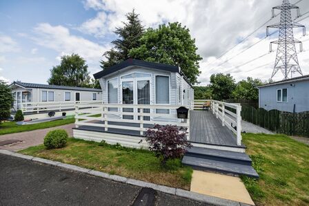 Beechtree Park, 2 bedroom Detached Property for sale, £60,000