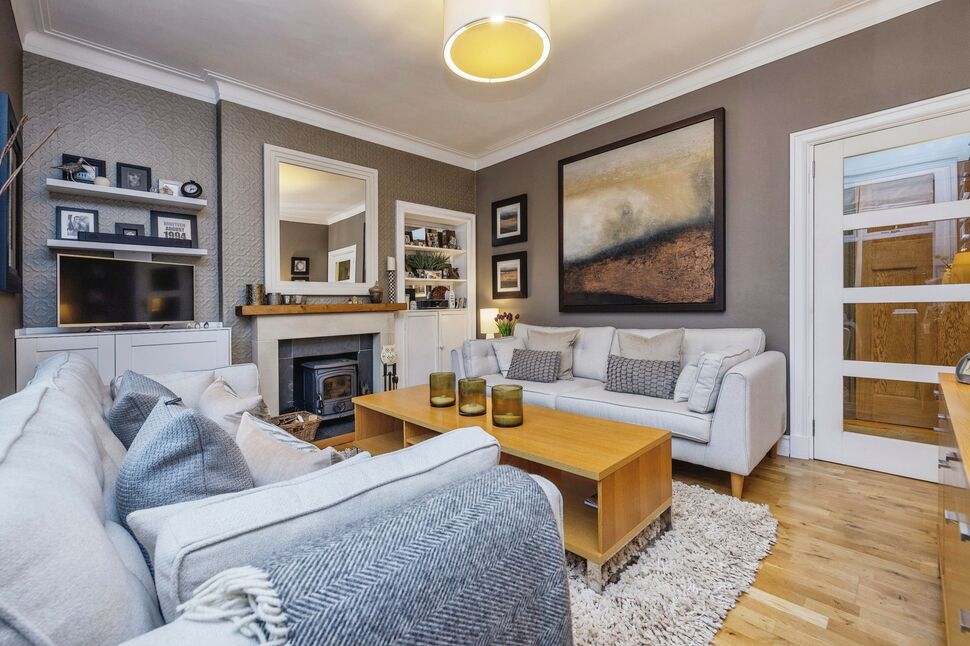 5 bedroom Detached House for sale, Glen Gardens, Falkirk, FK1 £499,995