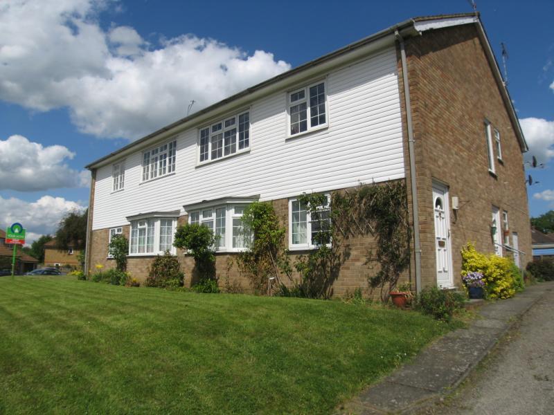 Main image of 2 bedroom  Flat to rent, Cramptons Road, Sevenoaks, Kent, TN14
