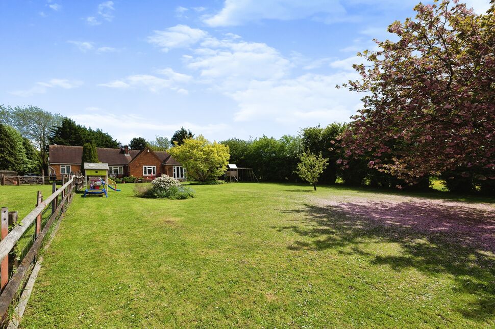 4 bedroom Detached Bungalow for sale, Ash Road, Hartley, DA3 £1,250,000