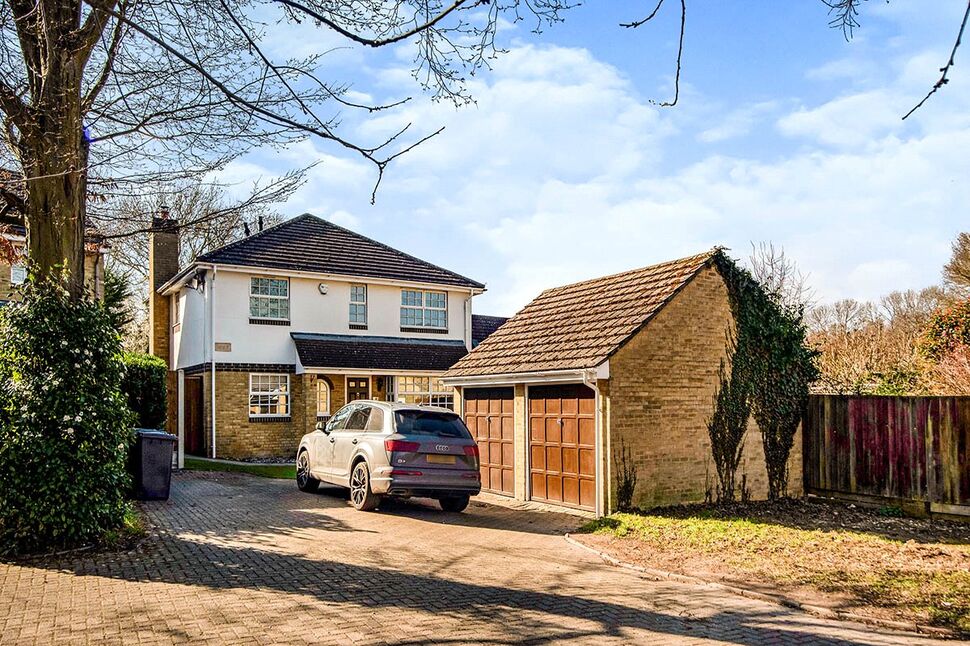 Main image of 4 bedroom Detached House to rent, Ridgewood, Longfield, Kent, DA3
