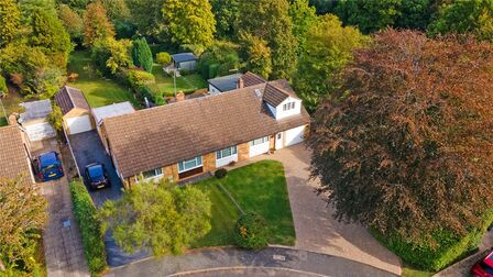 4 bedroom Semi Detached Bungalow for sale