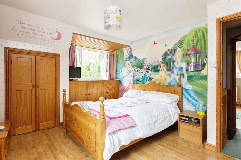 4 bedroom Detached House for sale, Whitepost Lane, Meopham, DA13 £650,000