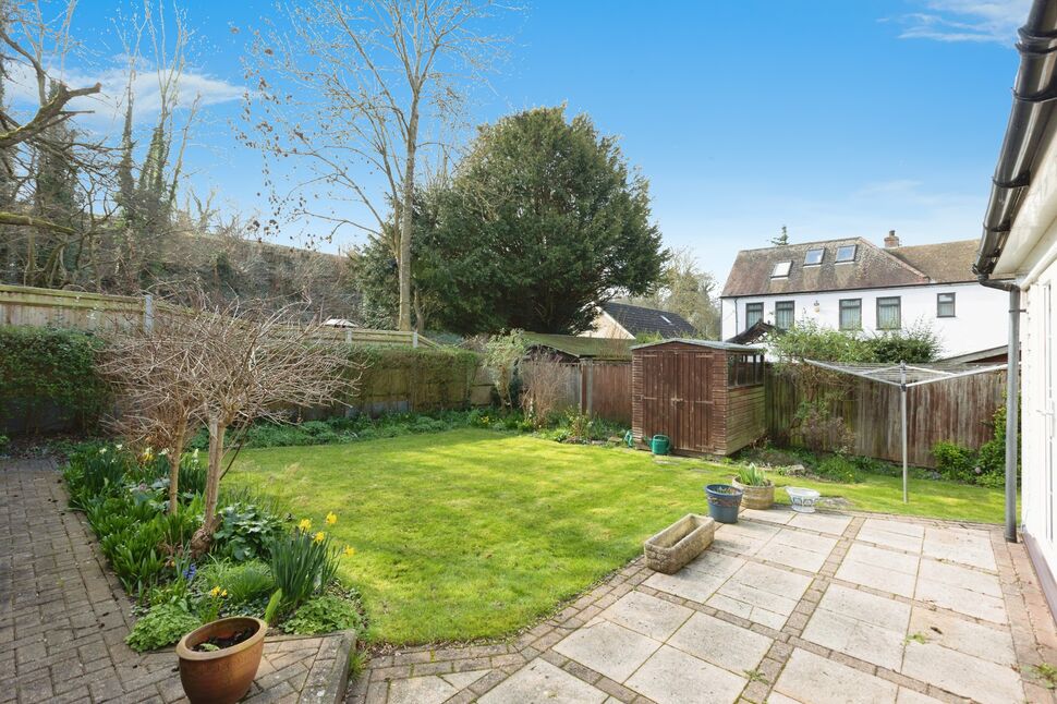 3 bedroom Detached House for sale, Kent Road, Longfield, DA3 £550,000