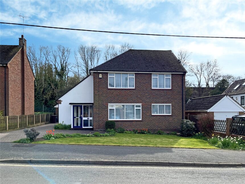 3 bedroom Detached House for sale, Kent Road, Longfield, DA3 £550,000