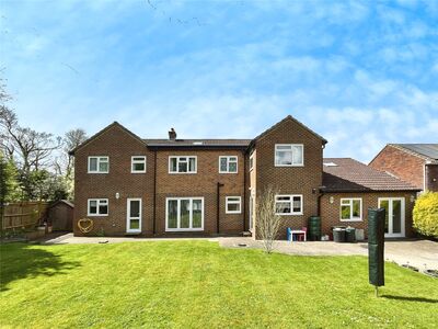 Tradescant Drive, 4 bedroom Detached House for sale, £875,000
