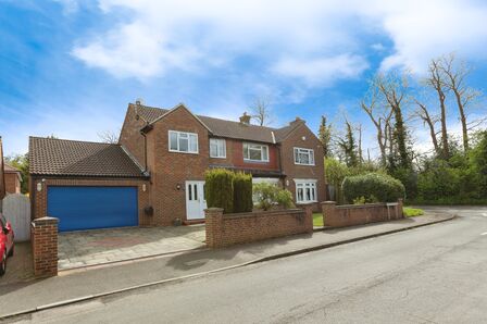 Tradescant Drive, 4 bedroom Detached House for sale, £900,000