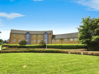 Chartwell Lane, 1 bedroom  Flat for sale, £240,000