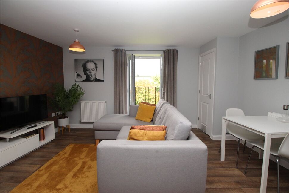 Lounge / Kitchen