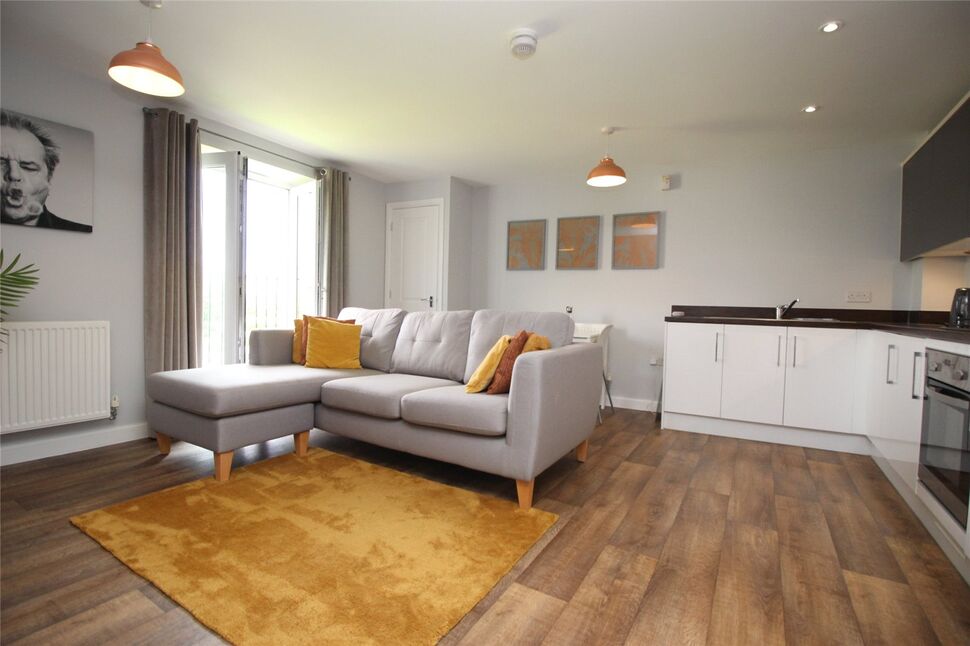 Lounge / Kitchen
