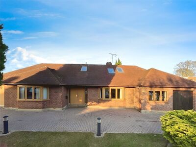 4 bedroom Detached Bungalow for sale