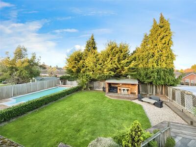Kenwood Avenue, 4 bedroom Detached Bungalow for sale, £950,000