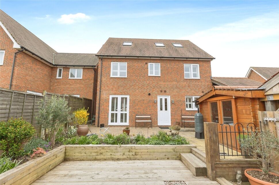 5 bedroom Detached House for sale