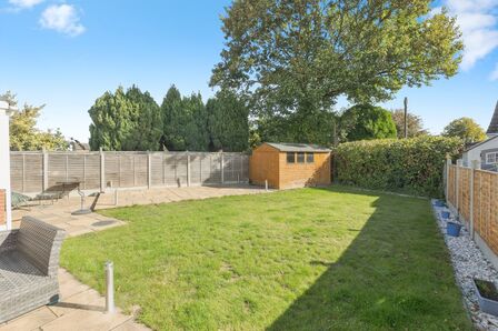 Green Way, 4 bedroom Semi Detached Bungalow for sale, £575,000