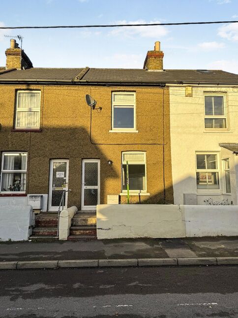 2 bedroom Mid Terrace House for sale