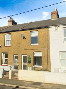 2 bedroom Mid Terrace House for sale