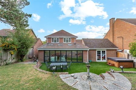 The Old Yews, 4 bedroom Detached House for sale, &pound;799,999